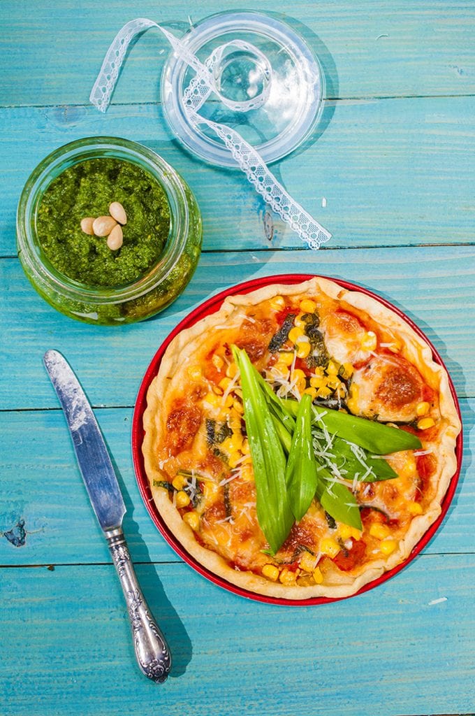 Pizza s medvedím cesnakom