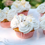 medové cupcakes s karamelovým krémom